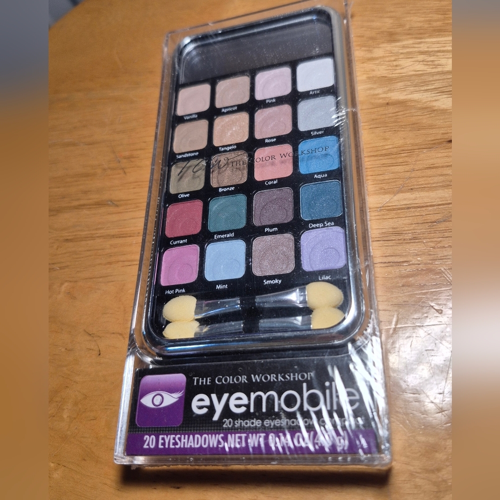 Brand New Y2K Style The Color Workshop Eyemobile Eyeshadow Palette 20 Colors